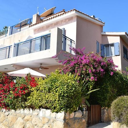 Townhouse In Paradise Gardens Paphos Bagian luar foto