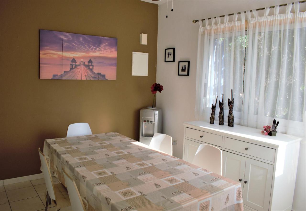 Townhouse In Paradise Gardens Paphos Bagian luar foto