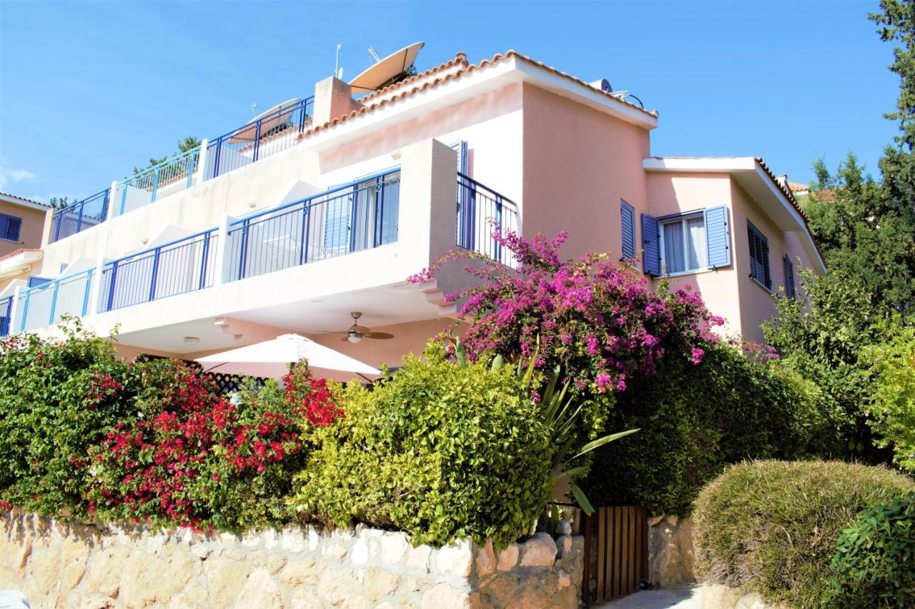 Townhouse In Paradise Gardens Paphos Bagian luar foto