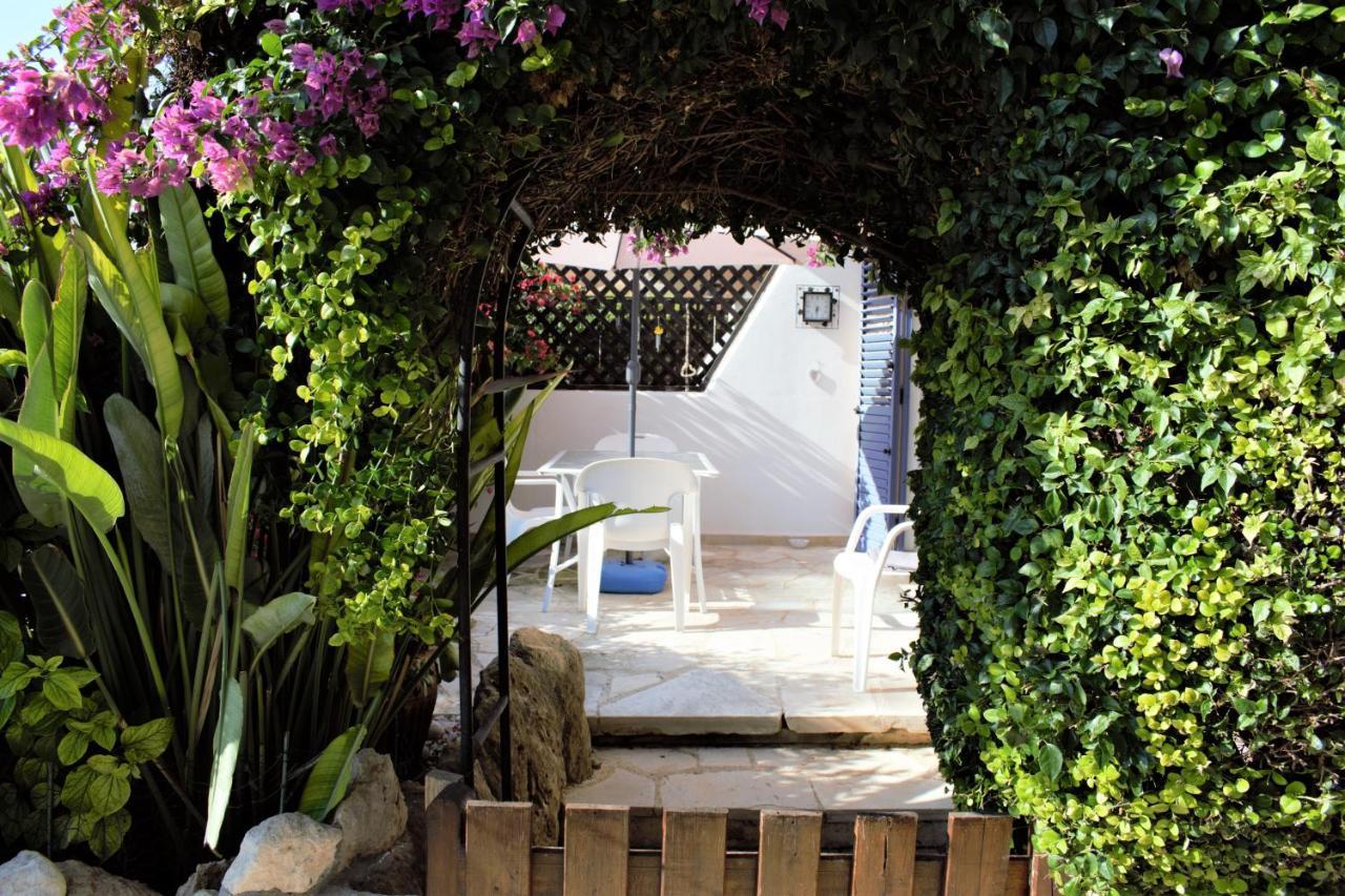 Townhouse In Paradise Gardens Paphos Bagian luar foto